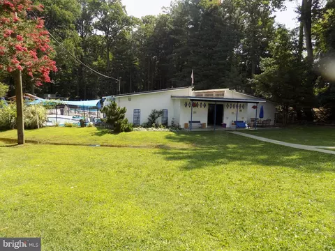 Exterior - 919 Playford Ln, Silver Spring, MD 20901 photo 8 of 8