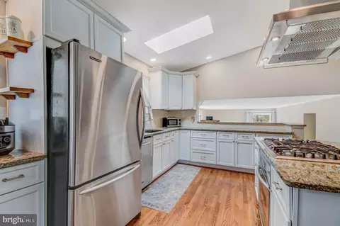 Kitchen - 919 Playford Ln, Silver Spring, MD 20901 photo 1 of 2