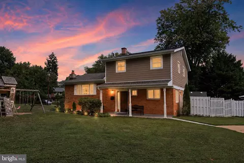 Exterior - 919 Playford Ln, Silver Spring, MD 20901 photo 1 of 8