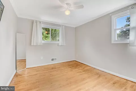 Bedroom - 919 Playford Ln, Silver Spring, MD 20901 photo 3 of 4