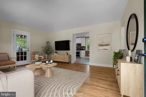 Living - 3004 Dawson Ave, Silver Spring, MD 20902 photo 2 of 8