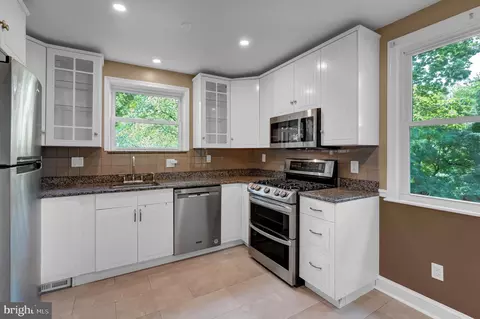 Entry Way - 3004 Dawson Ave, Silver Spring, MD 20902 photo 1 of 4