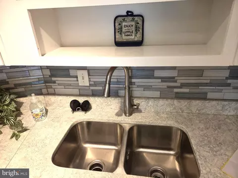 Kitchen - 15107 Interlachen Dr #2-517, Silver Spring, MD 20906 photo 5 of 5
