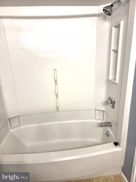 Bath - 15107 Interlachen Dr #2-517, Silver Spring, MD 20906 photo 8 of 8
