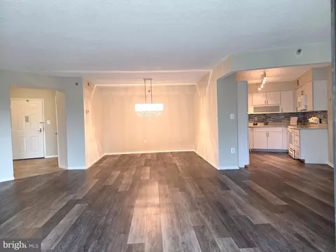 Living - 15107 Interlachen Dr #2-517, Silver Spring, MD 20906 photo 1 of 3