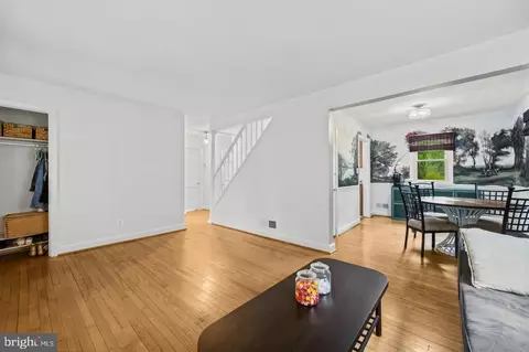 Entry Way - 1708 Brisbane St, Silver Spring, MD 20902 photo 3 of 5