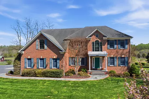 Exterior - 18905 Celebrity Ln, Sandy Spring, MD 20860 photo 12 of 12