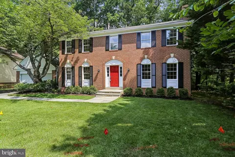 5705 Sugarbush Ln, Rockville, MD 20852