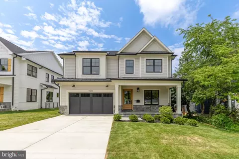 9512 Forest Rd, Bethesda, MD 20814