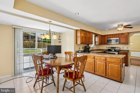 Kitchen - 2308 Laurelwood Ter, Silver Spring, MD 20905 photo 5 of 5