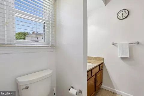 Bath - 2308 Laurelwood Ter, Silver Spring, MD 20905 photo 5 of 7