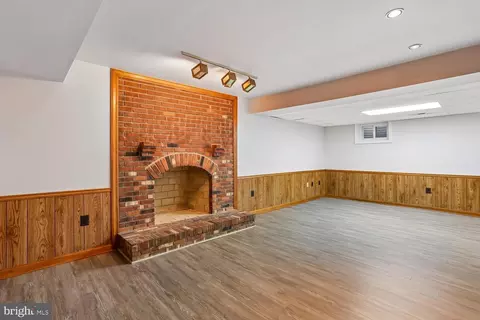 Living - 2308 Laurelwood Ter, Silver Spring, MD 20905 photo 7 of 7