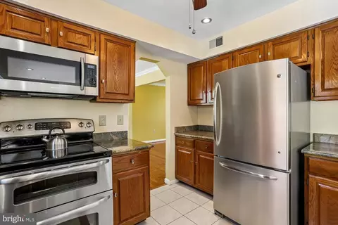 Kitchen - 2308 Laurelwood Ter, Silver Spring, MD 20905 photo 2 of 5