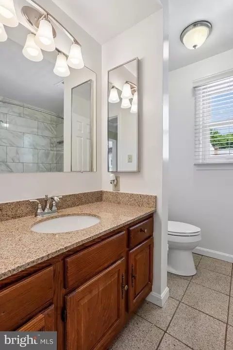 Bath - 2308 Laurelwood Ter, Silver Spring, MD 20905 photo 3 of 7