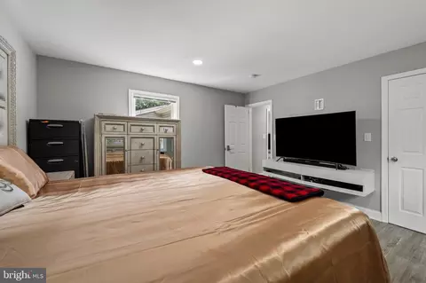 Bedroom - 13416 Clifton Rd, Silver Spring, MD 20904 photo 4 of 6