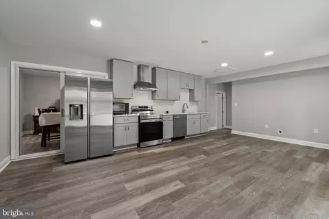 Entry Way - 13416 Clifton Rd, Silver Spring, MD 20904 photo 2 of 8