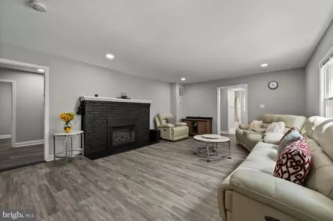 Living - 13416 Clifton Rd, Silver Spring, MD 20904 photo 5 of 5