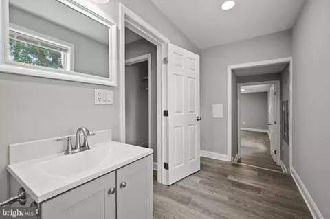 Entry Way - 13416 Clifton Rd, Silver Spring, MD 20904 photo 4 of 8