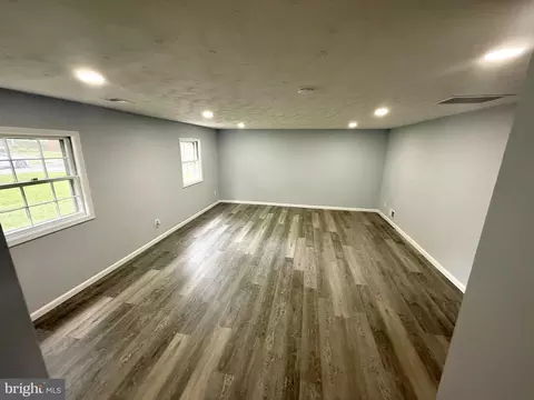 Living - 13128 Fernedge Rd, Silver Spring, MD 20906 photo 6 of 10