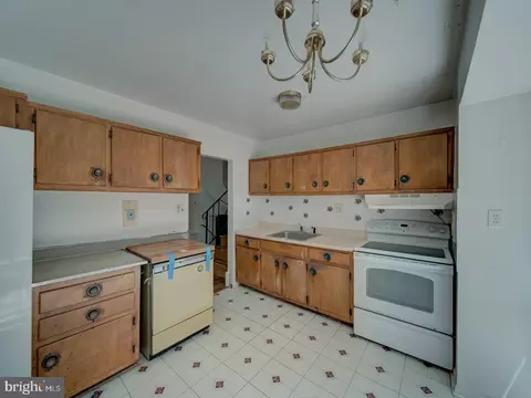 Kitchen - 12715 Barbara Rd, Silver Spring, MD 20906 photo 3 of 5