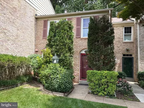 2459 Mccormick Rd, Rockville, MD 20850