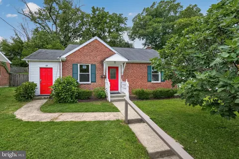 Exterior - 2704 Fenimore Rd, Silver Spring, MD 20902 photo 2 of 9