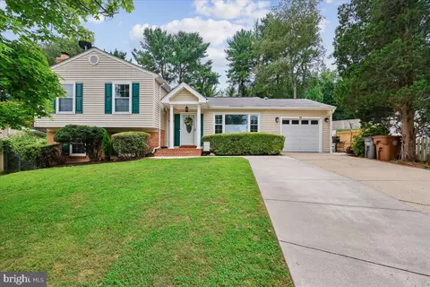 11 Lodge Pl, Rockville, MD 20850