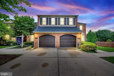 5816 Tudor Ln, Rockville, MD 20852