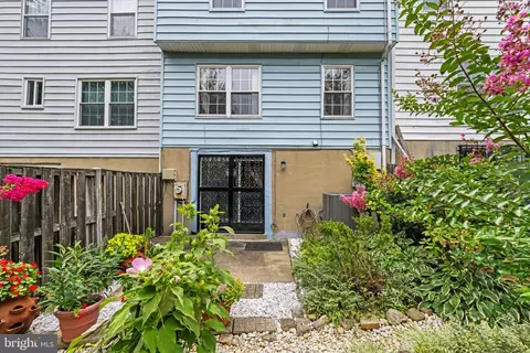 Exterior - 9132 September Ln, Silver Spring, MD 20901 photo 5 of 6