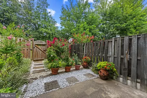 Exterior - 9132 September Ln, Silver Spring, MD 20901 photo 4 of 6