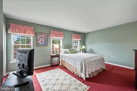 Bedroom - 9132 September Ln, Silver Spring, MD 20901 photo 1 of 4