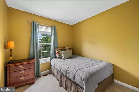 Bedroom - 9132 September Ln, Silver Spring, MD 20901 photo 3 of 4