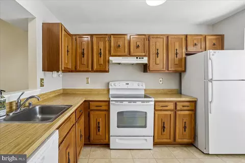 Kitchen - 12119 Turnstone Ct #59, Silver Spring, MD 20904 photo 1 of 3