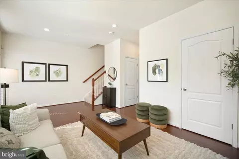 Entry Way - 13233 Guilford Run Ln, Silver Spring, MD 20904 photo 4 of 7