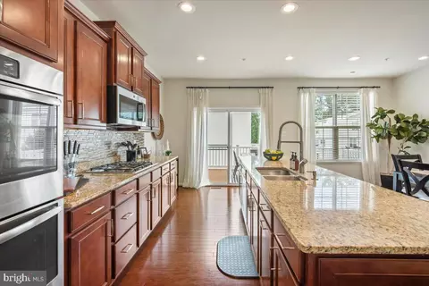 Kitchen - 13233 Guilford Run Ln, Silver Spring, MD 20904 photo 3 of 4