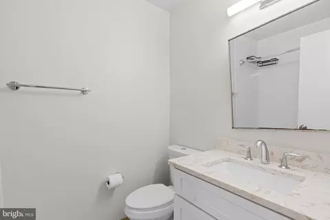 Bath - 1603 Ingram Ter, Silver Spring, MD 20906 photo 2 of 6