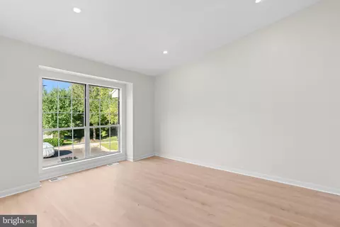 Living - 1603 Ingram Ter, Silver Spring, MD 20906 photo 10 of 14