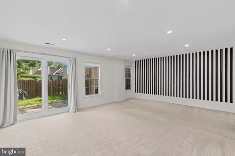 Living - 1603 Ingram Ter, Silver Spring, MD 20906 photo 13 of 14