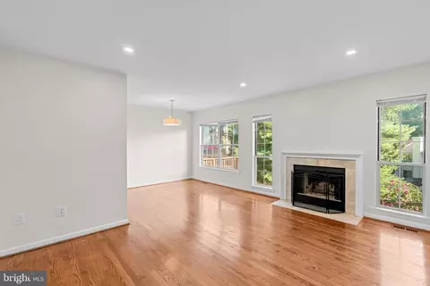 Living - 1603 Ingram Ter, Silver Spring, MD 20906 photo 7 of 14
