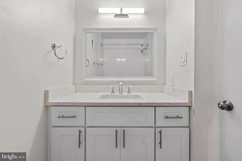 Bath - 1603 Ingram Ter, Silver Spring, MD 20906 photo 4 of 6