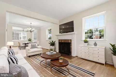 Living - 801 Patton Dr, Silver Spring, MD 20901 photo 2 of 6
