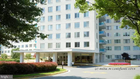 10201 Grosvenor Pl #1016, Rockville, MD 20852