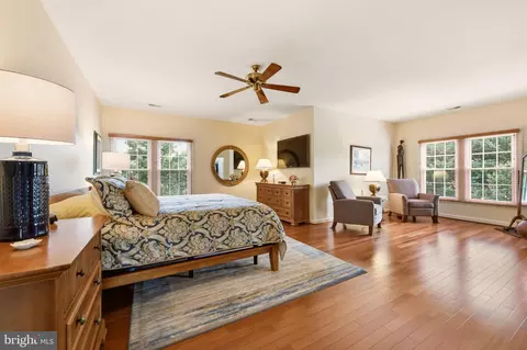 Bedroom - 16522 Harbour Town Dr, Ashton, MD 20861 photo 3 of 6