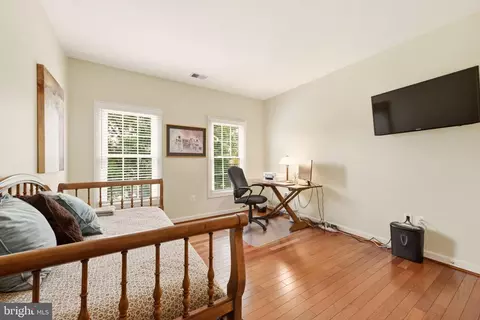 Bedroom - 16522 Harbour Town Dr, Ashton, MD 20861 photo 6 of 6