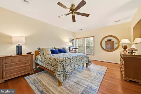 Bedroom - 16522 Harbour Town Dr, Ashton, MD 20861 photo 4 of 6