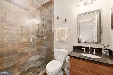 Bath - 16522 Harbour Town Dr, Ashton, MD 20861 photo 4 of 5