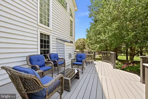 Exterior - 16522 Harbour Town Dr, Ashton, MD 20861 photo 3 of 6
