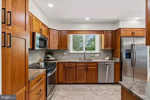 Kitchen - 412 Southwest Dr, Silver Spring, MD 20901 photo 2 of 2