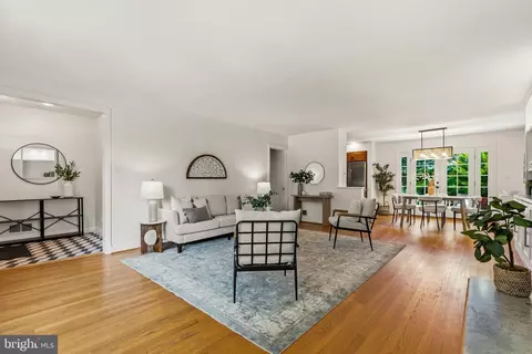 Living - 412 Southwest Dr, Silver Spring, MD 20901 photo 2 of 4
