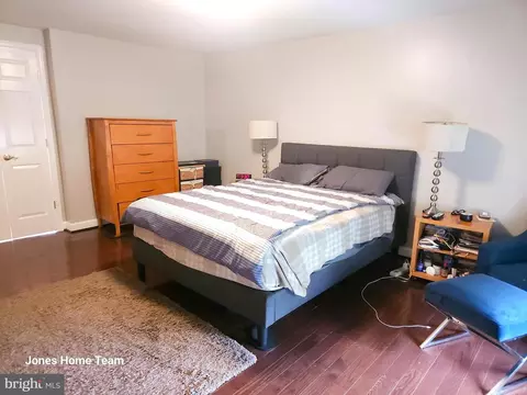 Bedroom - 2124 Cherry Leaf Ln, Silver Spring, MD 20906 photo 4 of 8